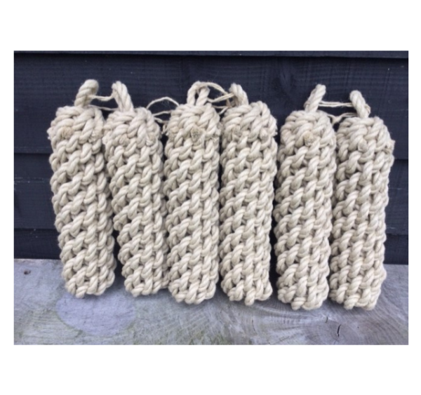 Handgeknoopte touwfender-ropefender-stootwil van touw Ø ongeveer 10 cm